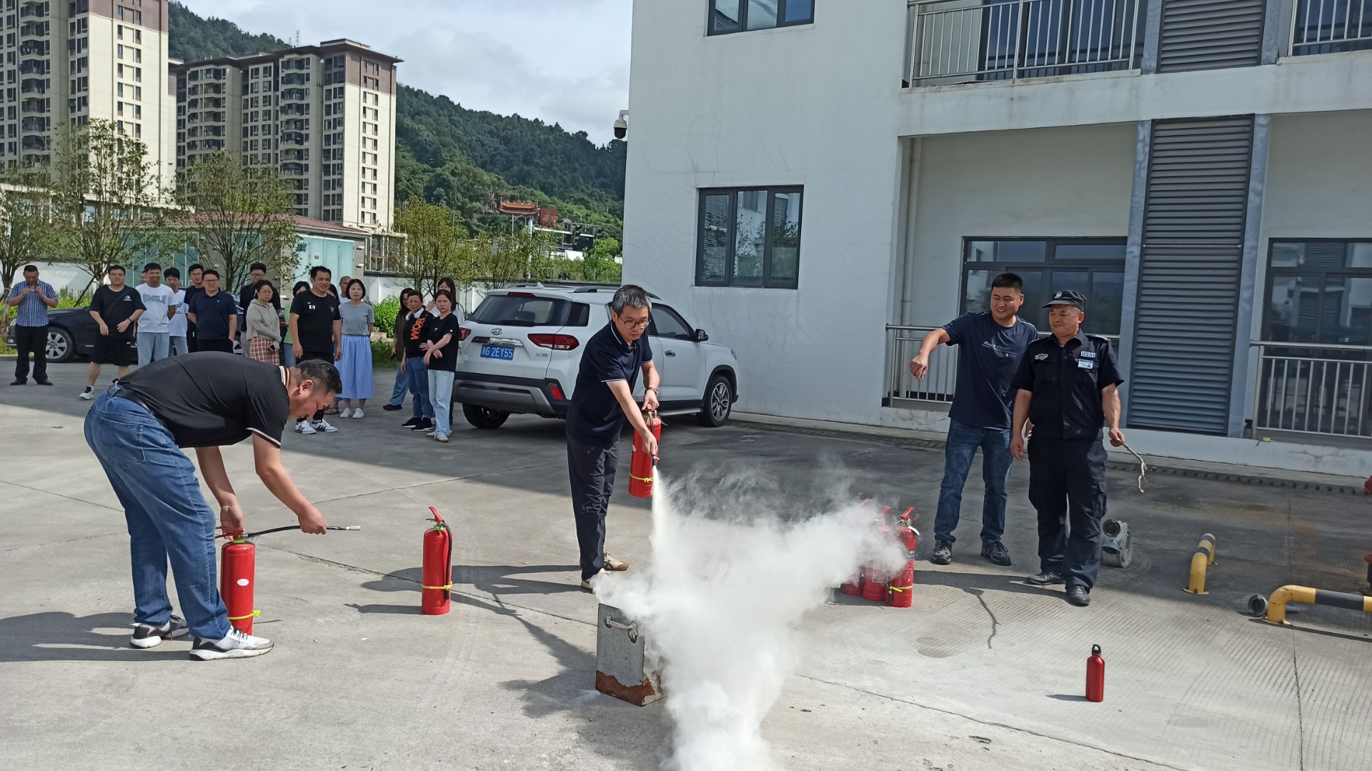 市永利集团物流产业园公司开展安全生产教育培训暨应急演练活动，，，，，，，，周明武拍摄3.jpg